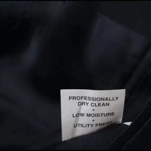 EUC BURBERRY LONDON vneck pinstripe blazer size 44 - Picture 8 of 8